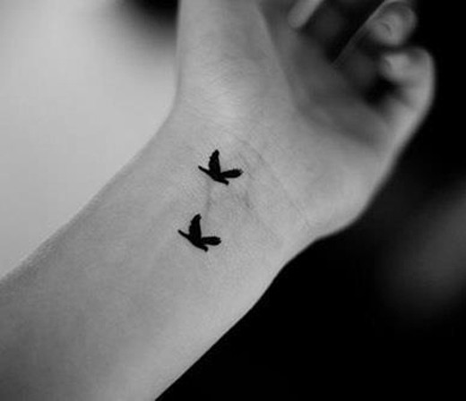wrist-tattoo-birds-520x448
